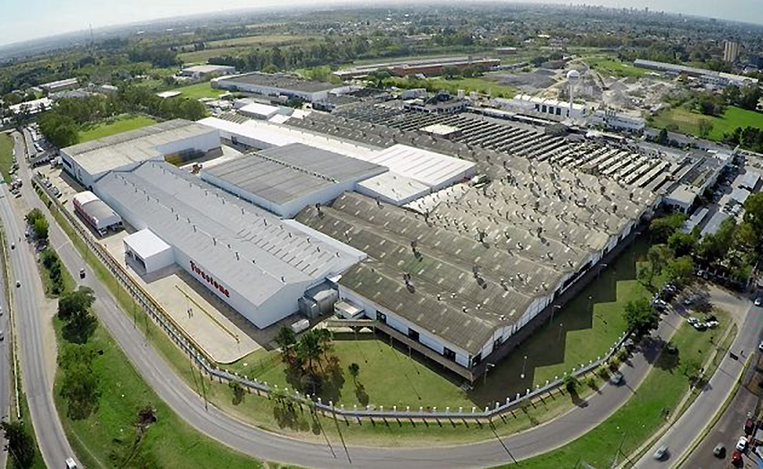 Bridgestone sumará un nuevo turno de producción en su planta de Llavallol