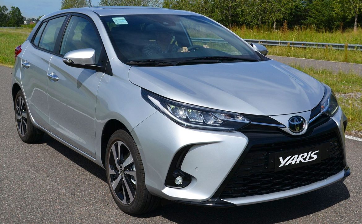 Yaris 2022: Toyota lanzó la actualización de su hatch y sedán en Argentina