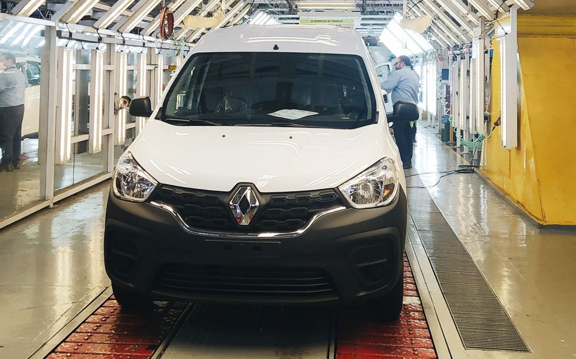 Renault anunció aumento en las exportaciones, fabricación de un nuevo utilitario y la llegada de eléctricos