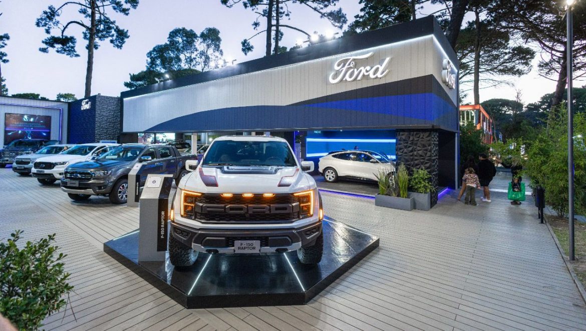 Ford expone toda su gama de pick-ups y el Mustang Mach-E en Cariló