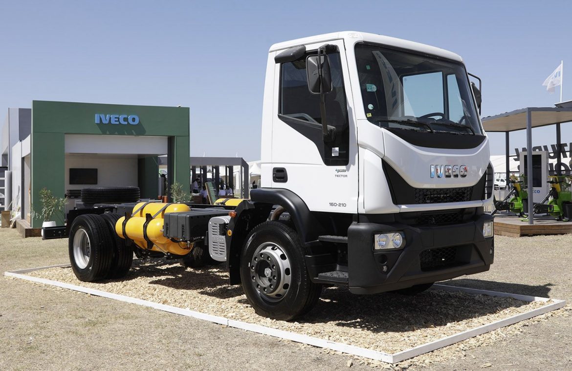 Iveco presentó sus camiones de producción nacional en Expoagro