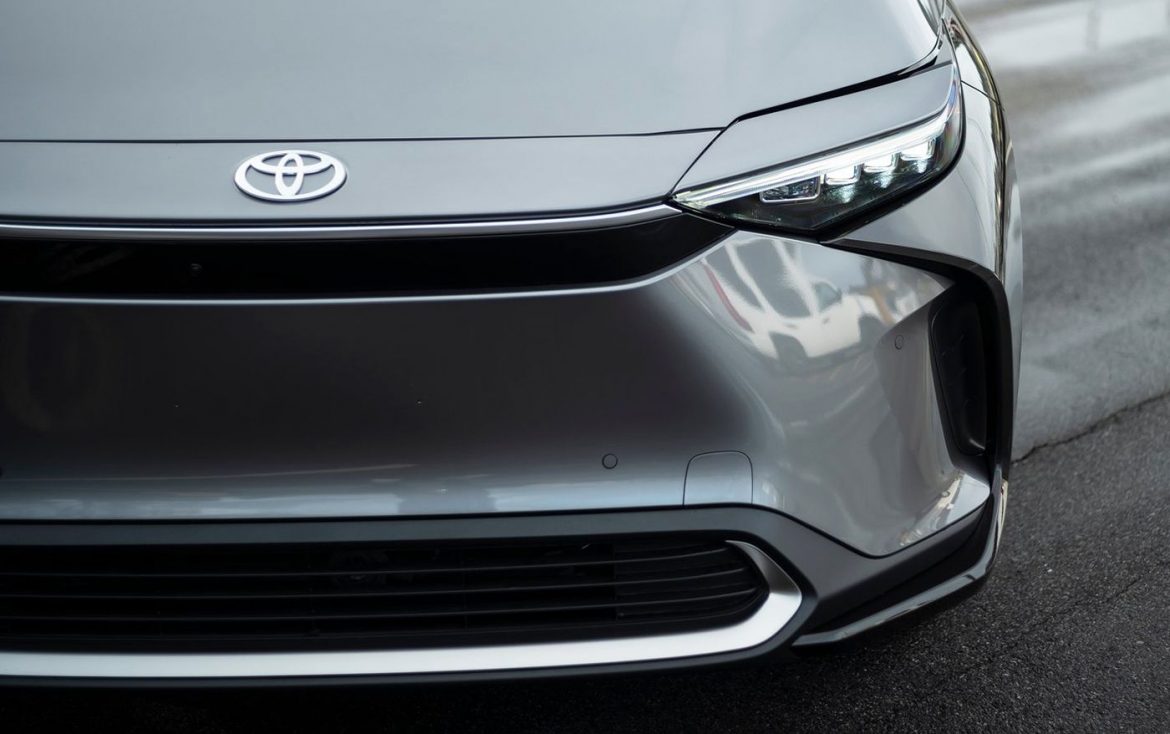 Los futuros vehículos eléctricos de Toyota tendrán baterías de estado solido y 1000 km de autonomía: además continuará invirtiendo en el hidrógeno