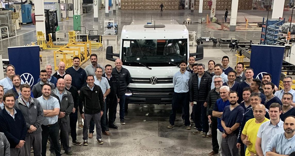 Volkswagen ensambló en su planta de Córdoba el primer camión Delivery 11.180
