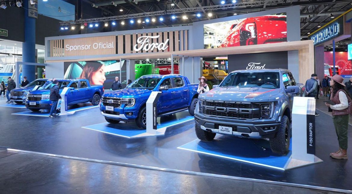 Ford exhibe la nueva generación de la Ranger nacional, junto a toda su gama, en La Rural