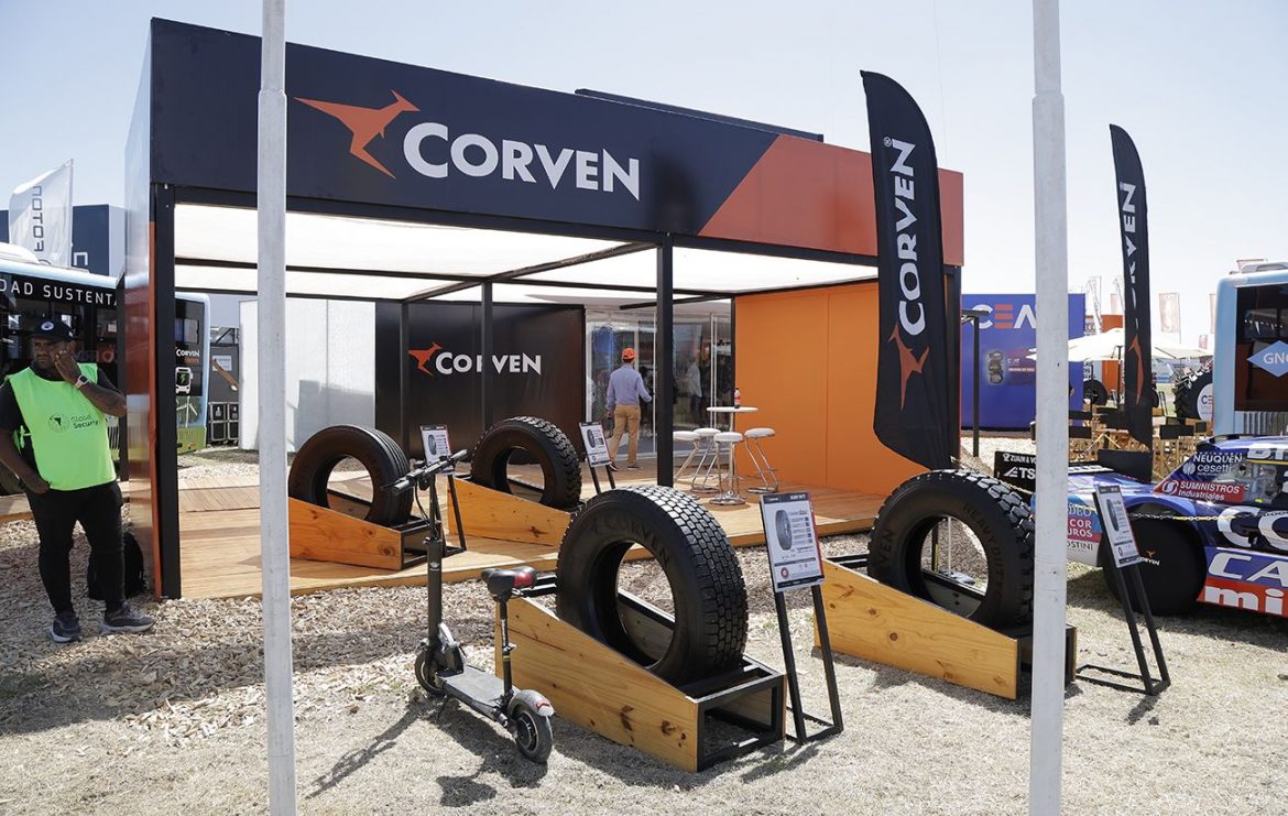 El Grupo Corven presentó su nueva unidad de neumáticos en Expoagro