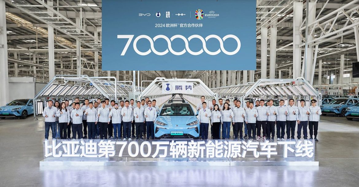 BYD fabricó su vehículo eléctrico número 7 millones, un Denza N7