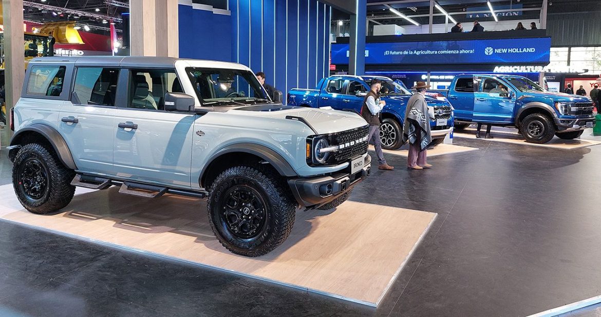 Ford exhibe a las nuevas Bronco y F-150 Raptor en La Rural