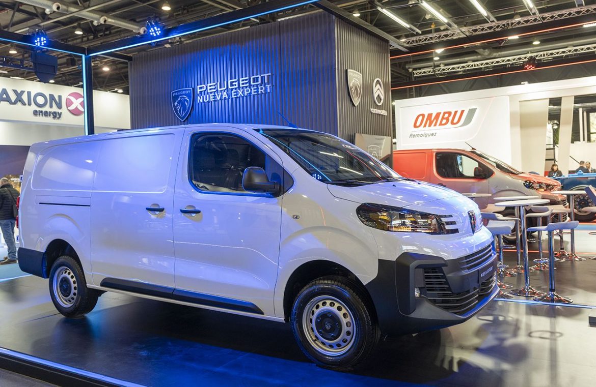 Peugeot Expert y Citroën Jumpy: Stellantis lanzó las actualizaciones de sus dos furgones medianos