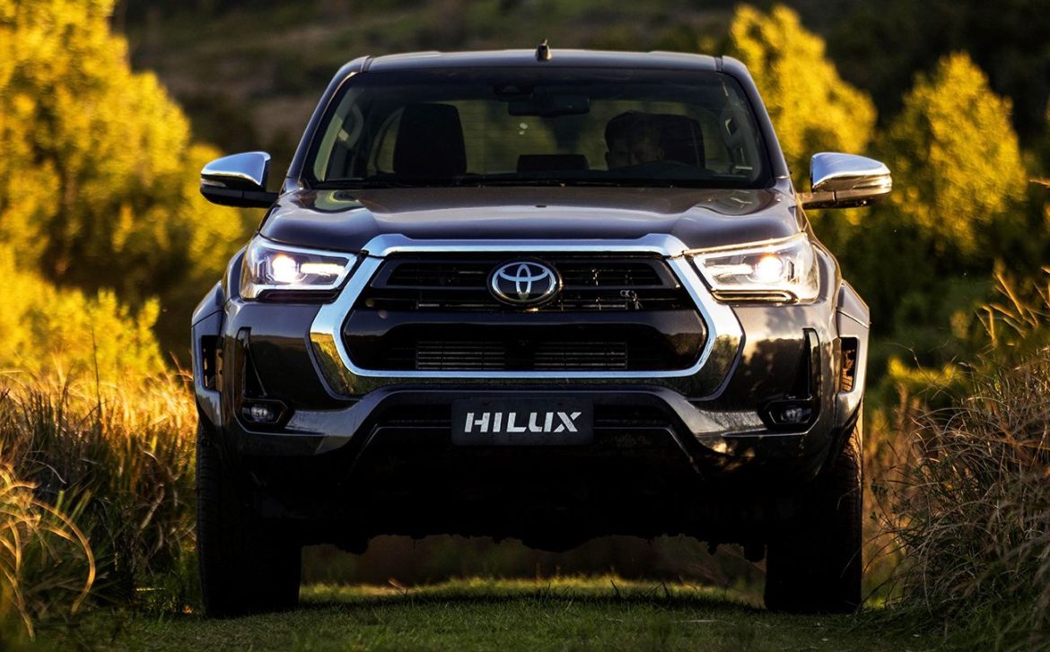 Las Hilux y SW4 incorporan Servicios Conectados, la nueva solución de asistencia a bordo de Toyota