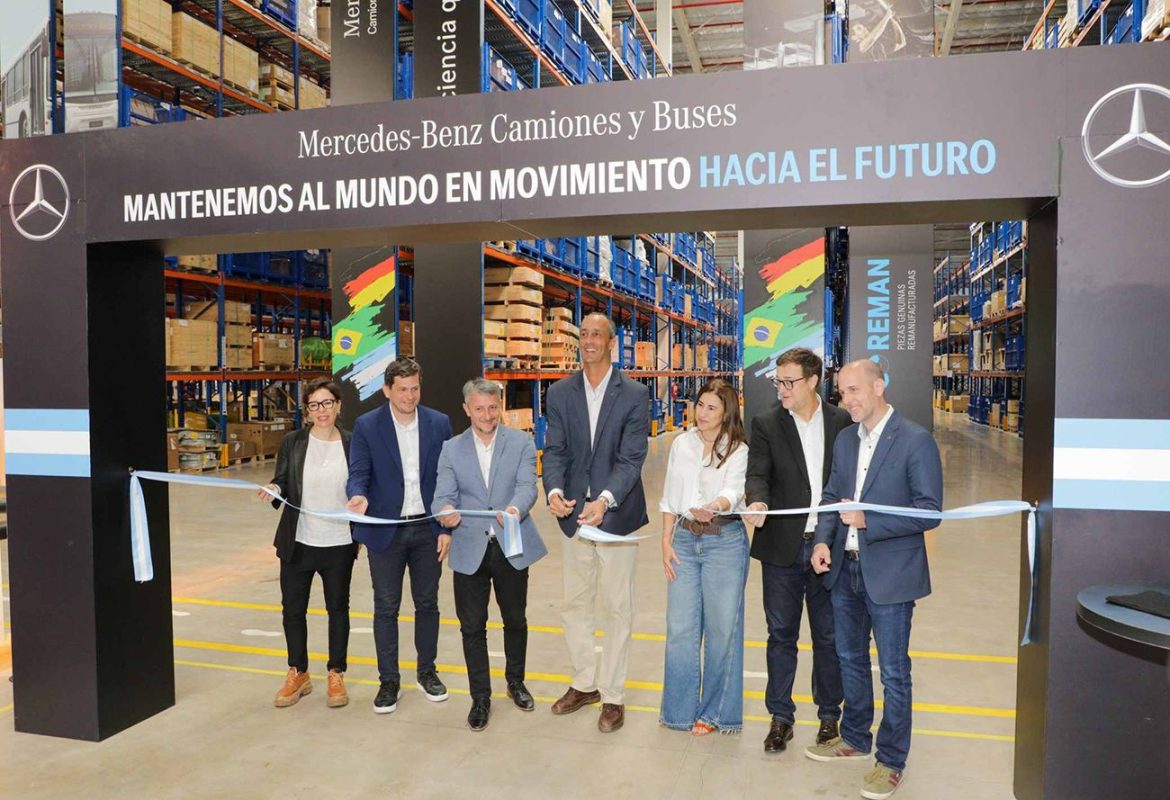 Mercedes-Benz Camiones y Buses celebra su tercer aniversario inaugurando un nuevo Centro Logístico de Autopartes y Repuestos en Zárate